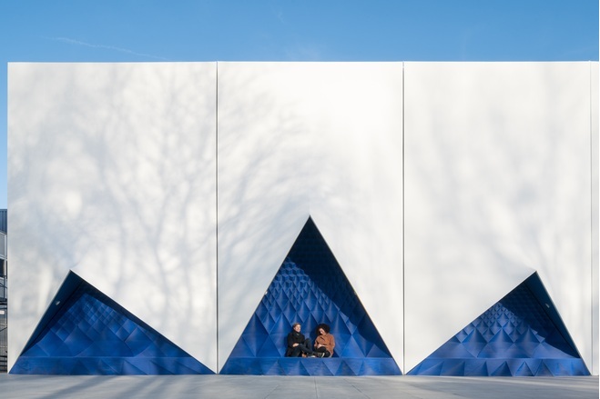 View of the facade (7) © Ossip van Duivenbode