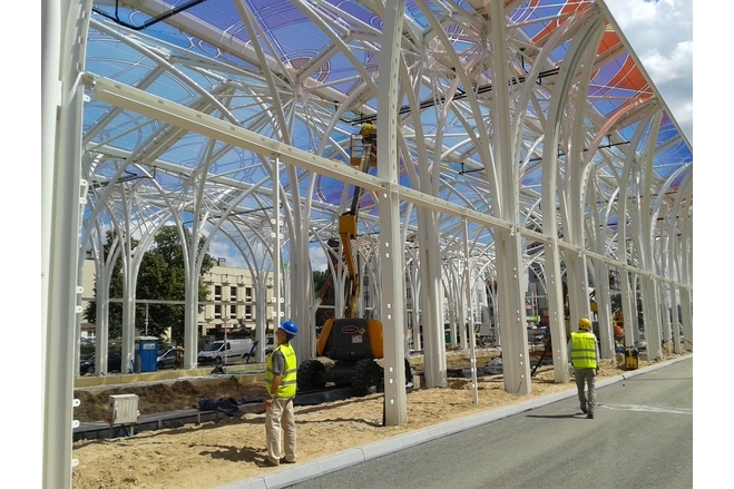 LODZ Tramstation ETFE - Installing 2